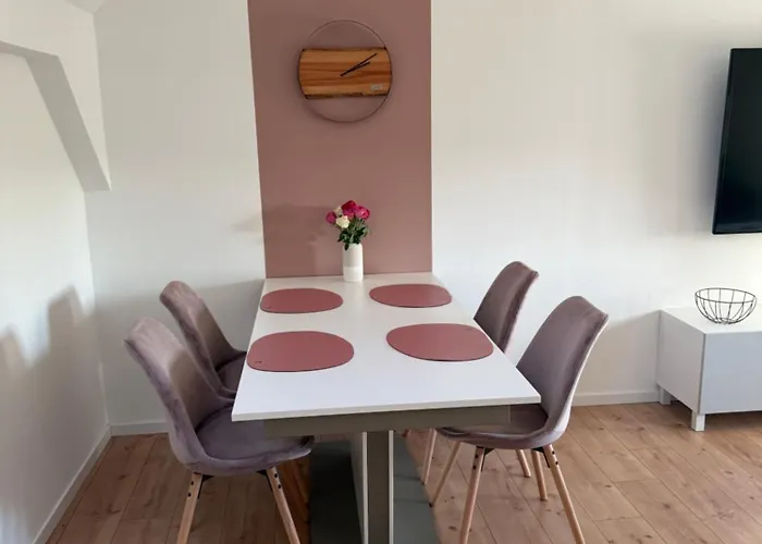 Grosse Ferienwohnung In Ostseenaehe